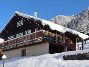 Chalet familial spacieux et lumineux à 5 min du centre, avec balcon, Wi-Fi, proche des pistes - FR-1-342-312
